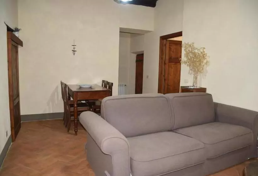 Hotelli Agriturismo Poggio Ai Legni