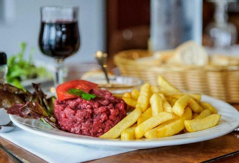 בית מלון כפרי Aux Bons Amis