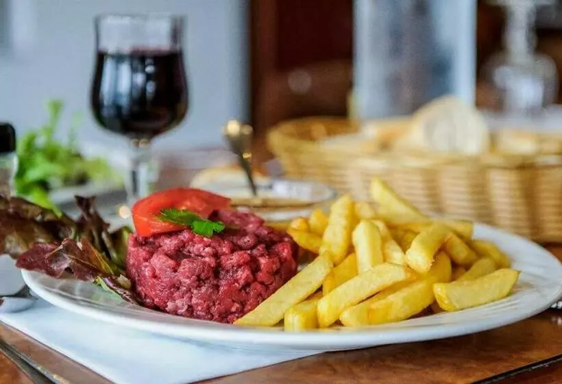 ホテル Aux Bons Amis