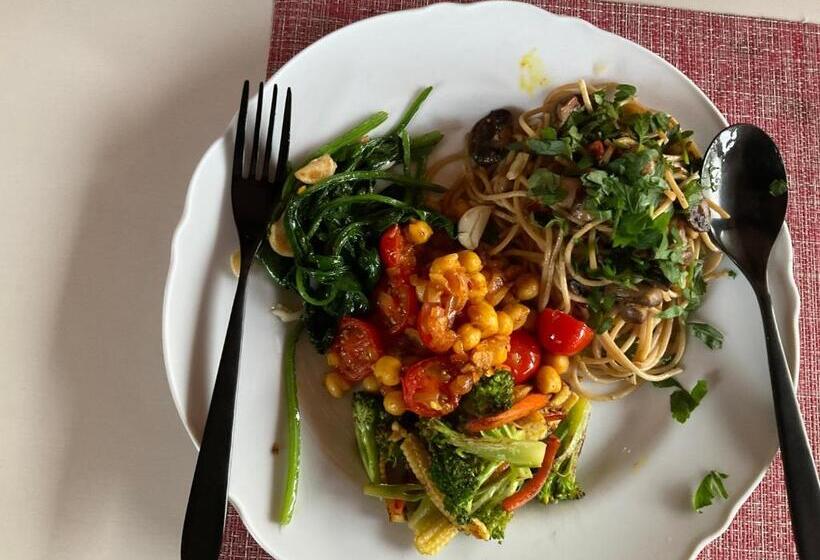 Hotell King S Landing, An Indigenous Experience