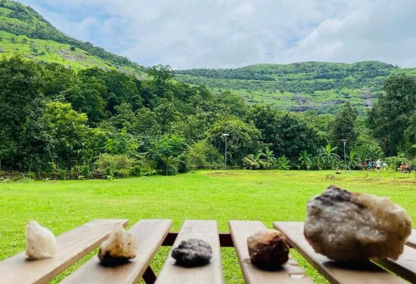 Hotell King S Landing, An Indigenous Experience