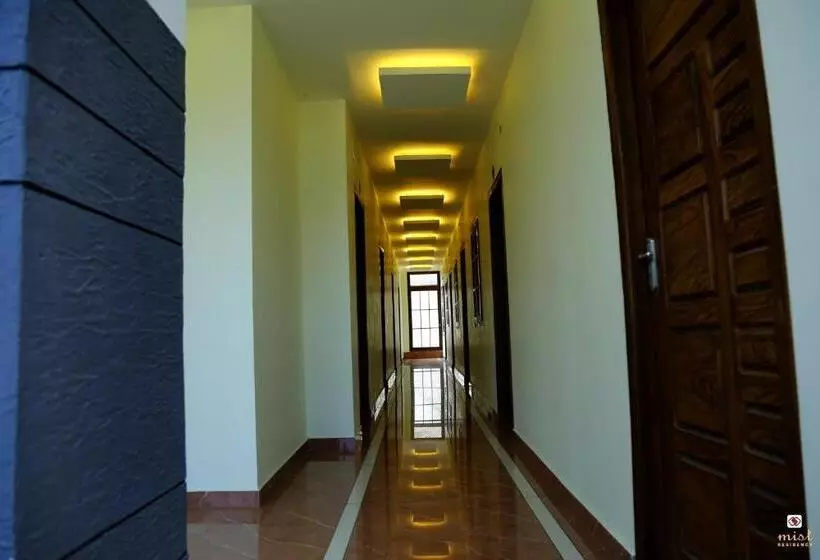 Hotelli Mist Residency