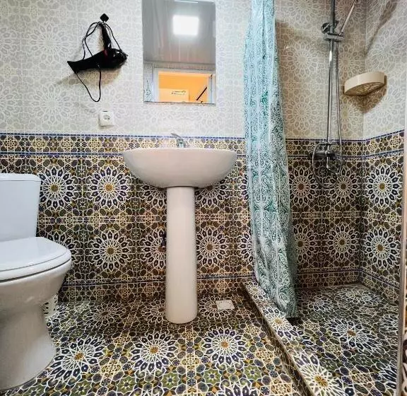 Majatalo Al Motrudiy