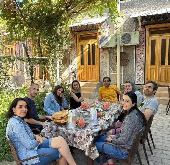 Majatalo Al Motrudiy