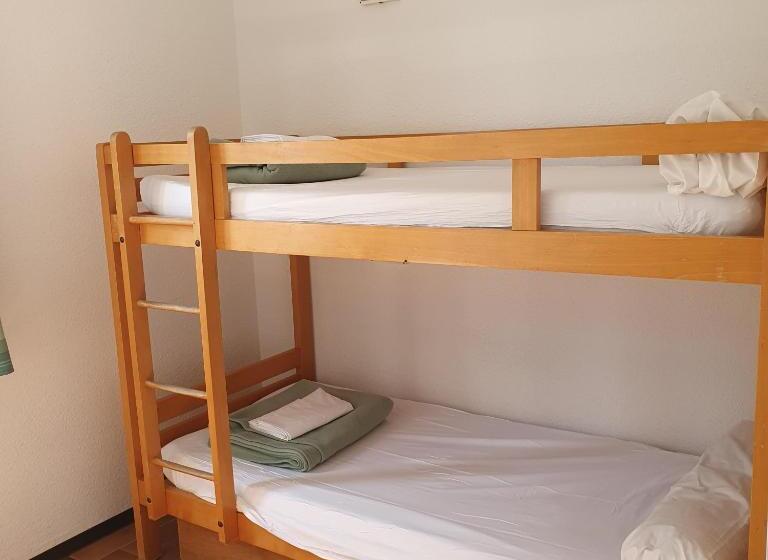 ユースホステル Auberge Collective Cozy&family