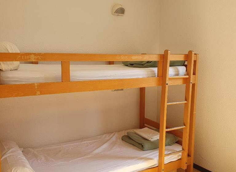 ユースホステル Auberge Collective Cozy&family