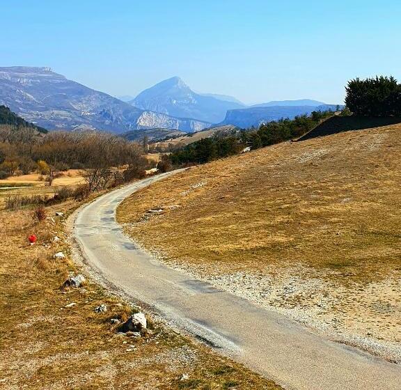 ユースホステル Auberge Collective Cozy&family