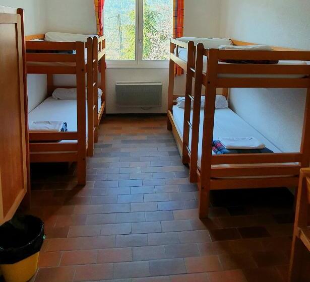 ユースホステル Auberge Collective Cozy&family