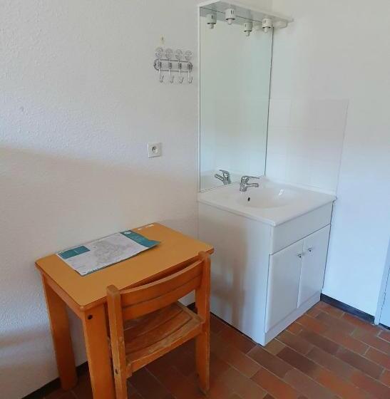 ユースホステル Auberge Collective Cozy&family