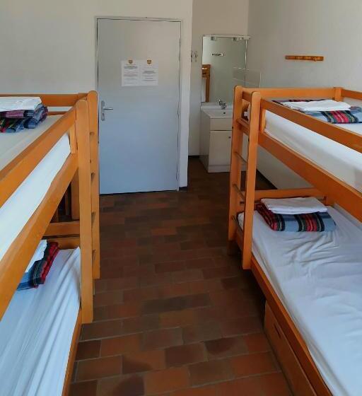 ユースホステル Auberge Collective Cozy&family