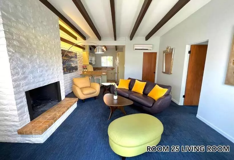 Atrium Palm Springs   G A Y Mens Resort