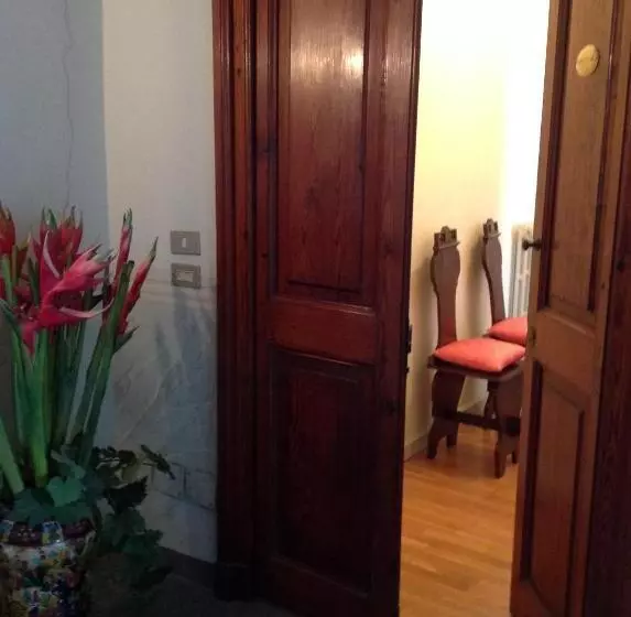 تختخواب و صبحانه Magnolia