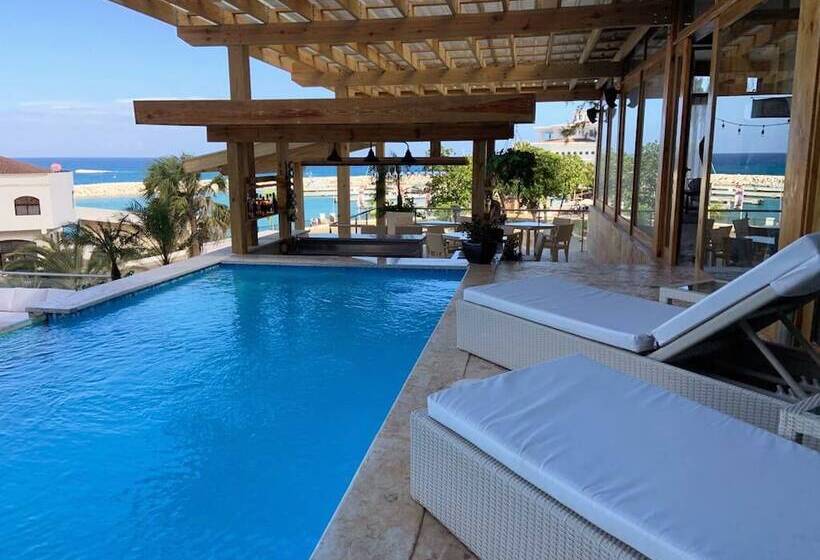 Cofresi Hills Residence