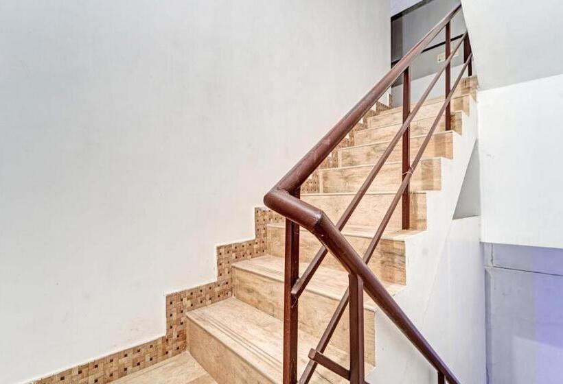 호텔 Collection O Ark Residency