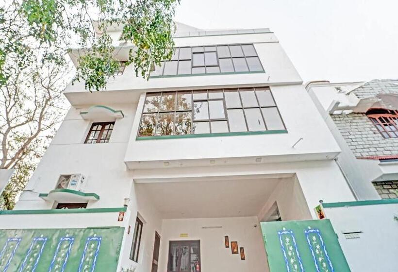 호텔 Collection O Ark Residency