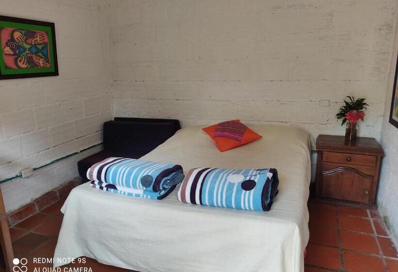 Szálloda Hospedaje Pance Arí Munani Reserva Natural