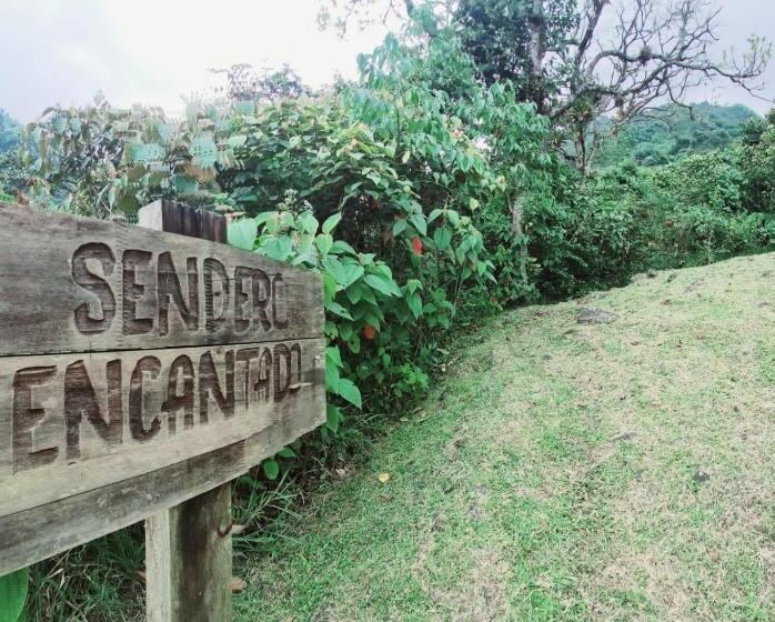 Szálloda Hospedaje Pance Arí Munani Reserva Natural