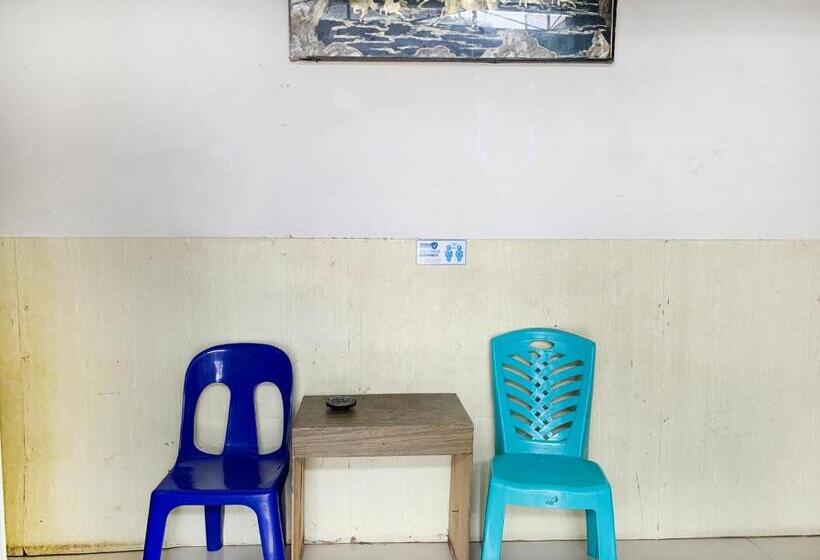 בית מלון כפרי Reddoorz Near Rs Labuang Baji Makassar