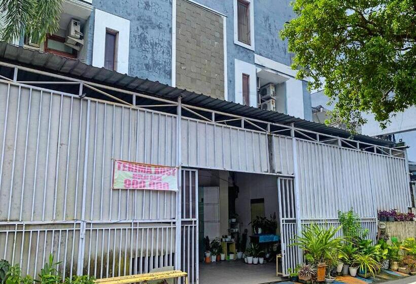 בית מלון כפרי Reddoorz Near Rs Labuang Baji Makassar