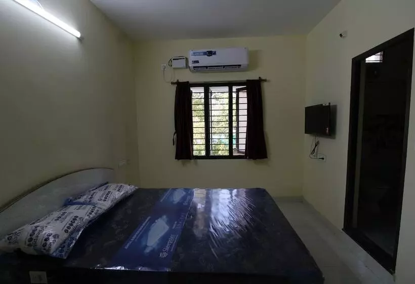 هتل Rajabala Residency