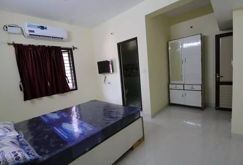 هتل Rajabala Residency