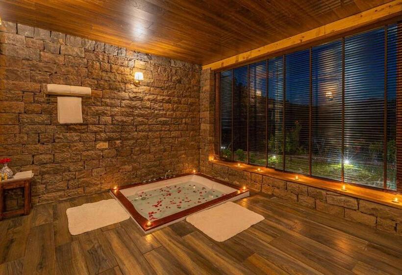 בית מלון כפרי Stayvista At Mountain Mirage