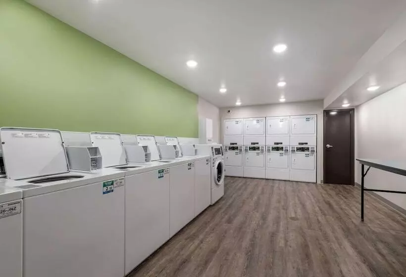 ホテル Woodspring Suites Concord Charlotte Speedway