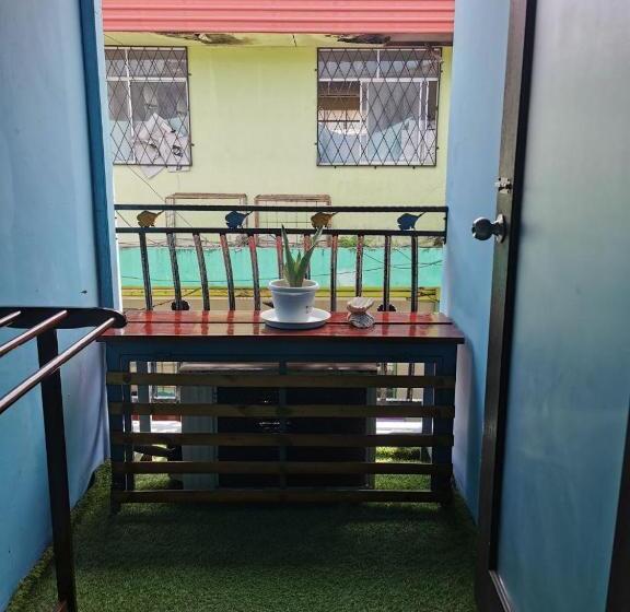 هاستل Ang Lee Holiday Stay