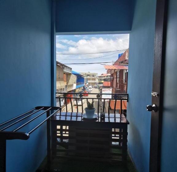 هاستل Ang Lee Holiday Stay