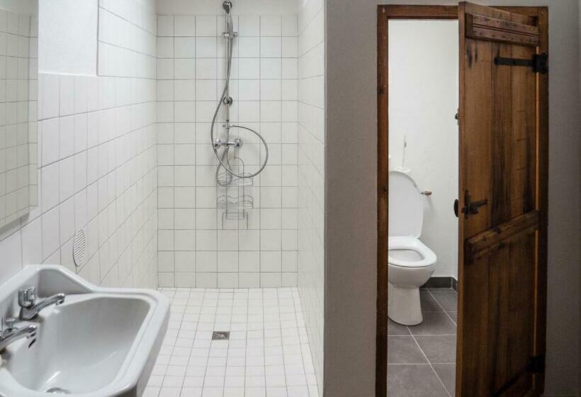 הוסטל Auberge Borda