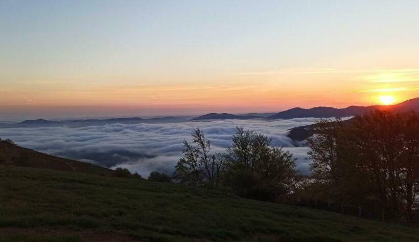 הוסטל Auberge Borda