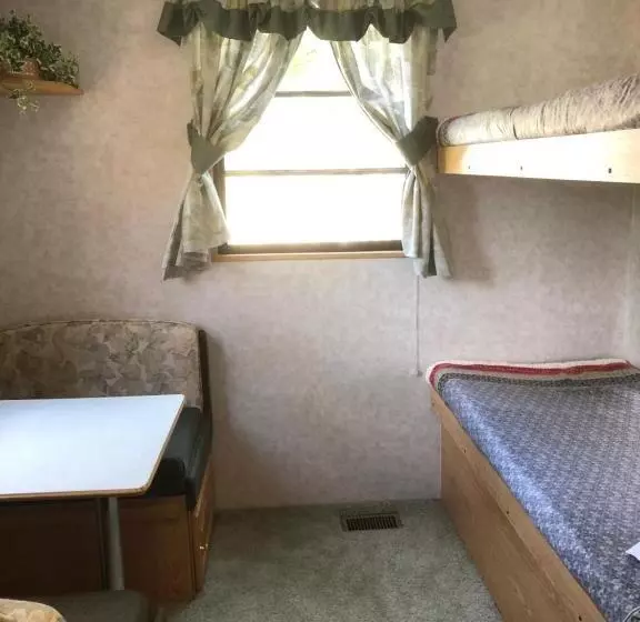ユースホステル Garden Bay Hideaway   Glamping