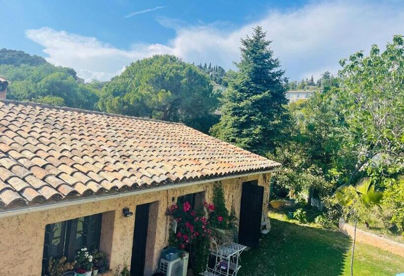 住宿加早餐  Abeille