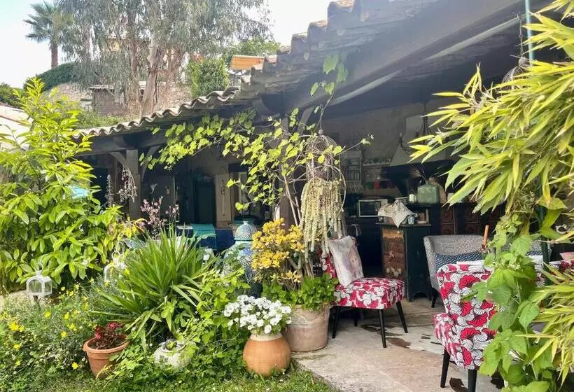 Aamiaismajoitus (B&B) Abeille