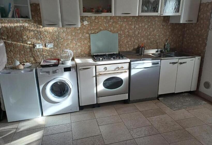 تختخواب و صبحانه Aquila Antica