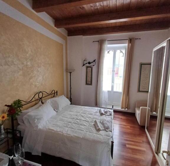 تختخواب و صبحانه Aquila Antica