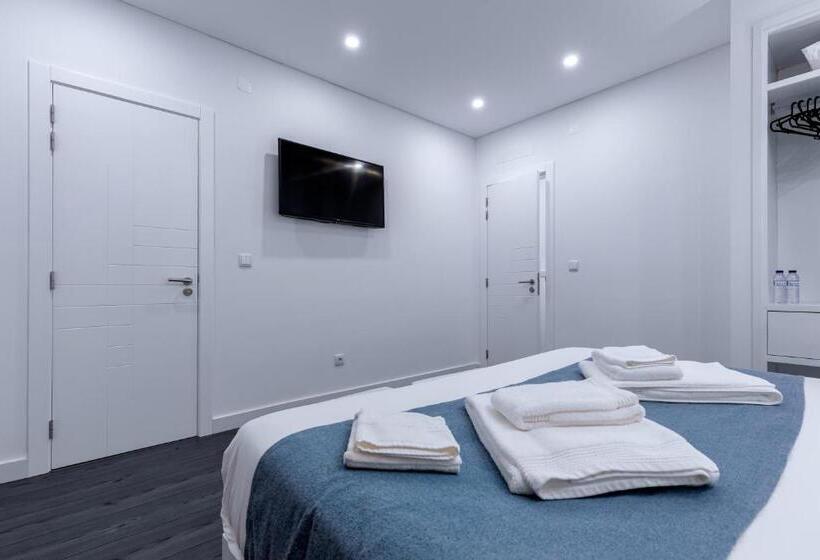 تختخواب و صبحانه Ilheu 25 Peniche House