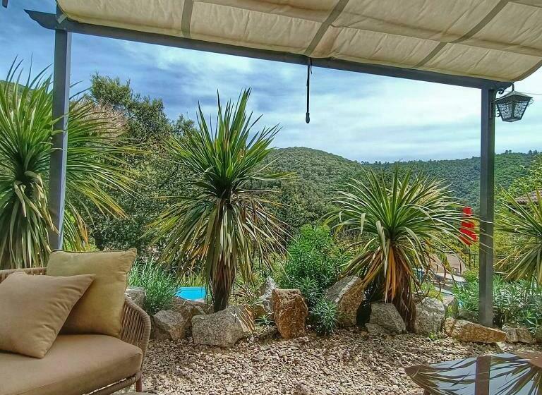 Bed and Breakfast La Magnanerie De Camias