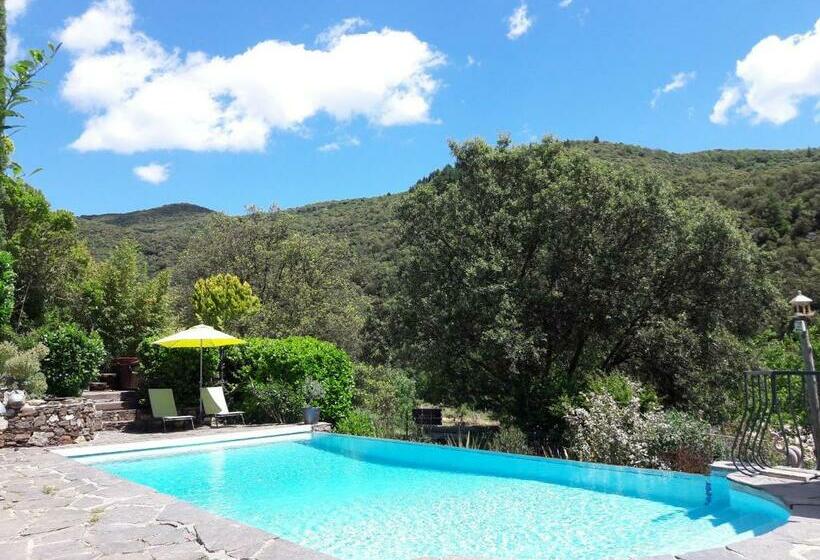 Bed and Breakfast La Magnanerie De Camias