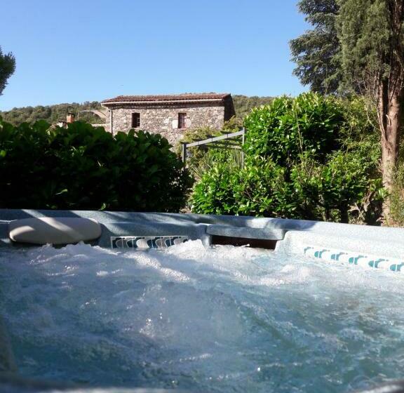 Bed and Breakfast La Magnanerie De Camias