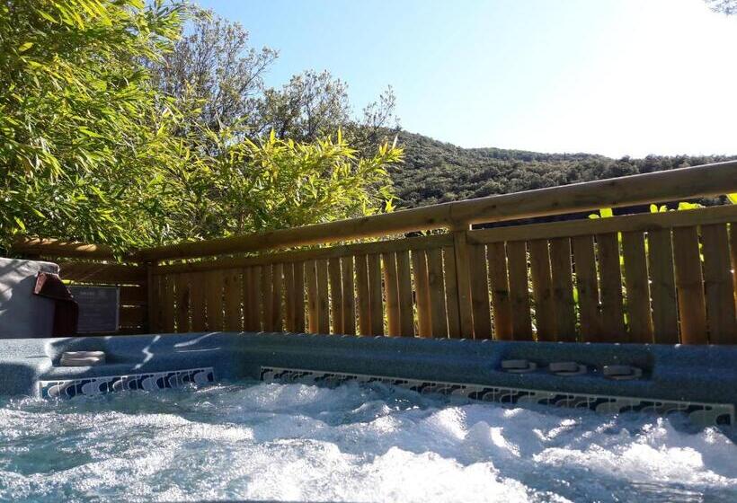 Bed and Breakfast La Magnanerie De Camias