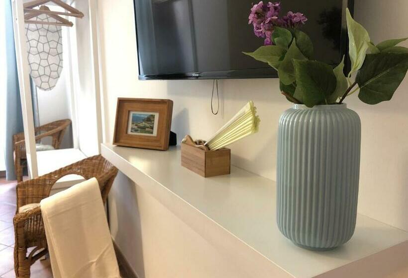 مبيت وإفطار Pizzo Central House