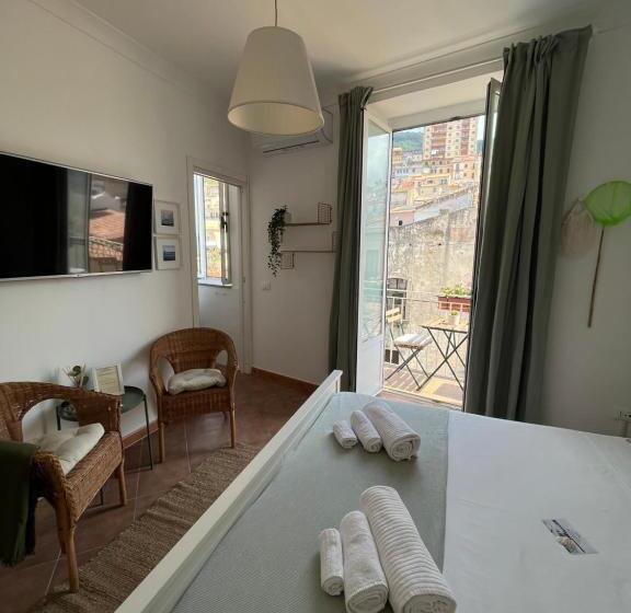 مبيت وإفطار Pizzo Central House