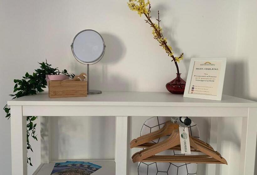 مبيت وإفطار Pizzo Central House