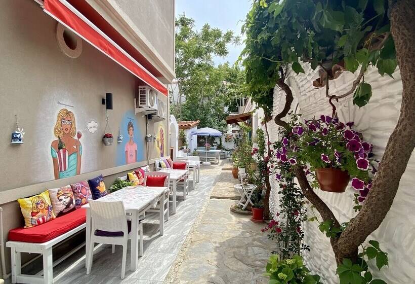 هتل Bertiz Mignon