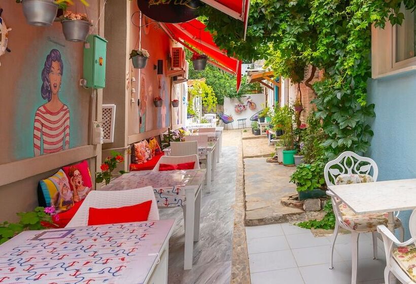 هتل Bertiz Mignon