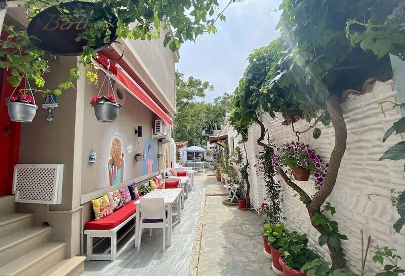 هتل Bertiz Mignon