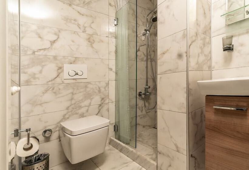 هتل Bertiz Mignon