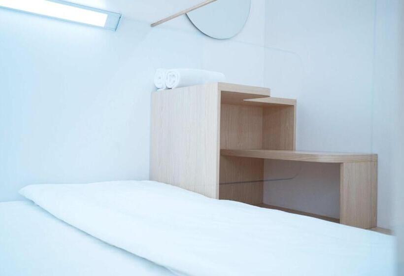 Kapszulahotel Bobopod Mega Mall, Bekasi