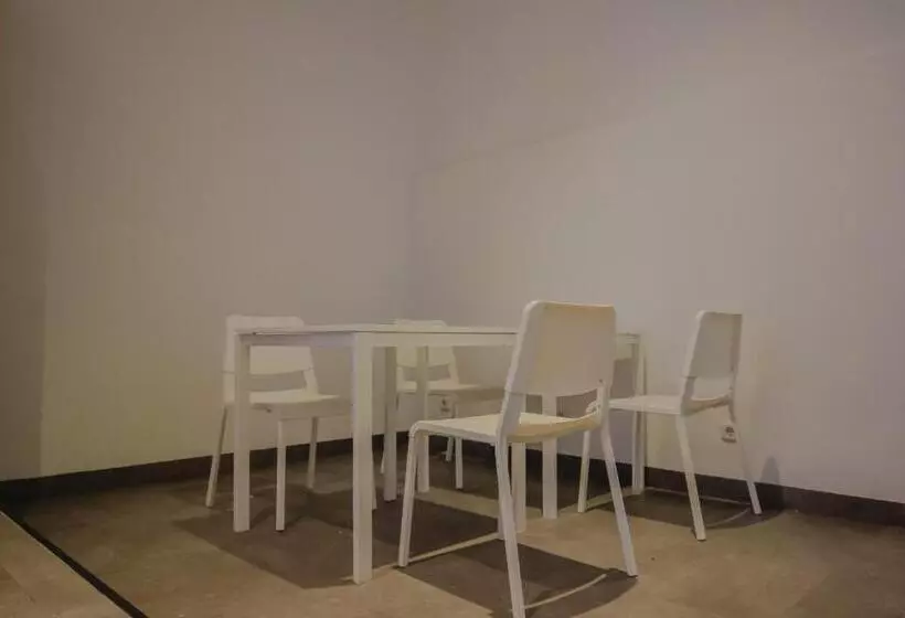 هتل کپسول Bobopod Mega Mall, Bekasi